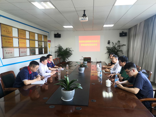 欧美无码
与铜陵学院开展校企共建