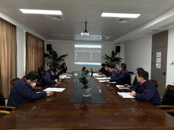 欧美无码
召开天能项目策划会