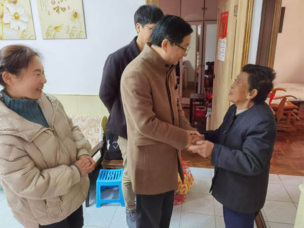 公司党委开展走访慰问工作 公司党委开展走访慰问工作