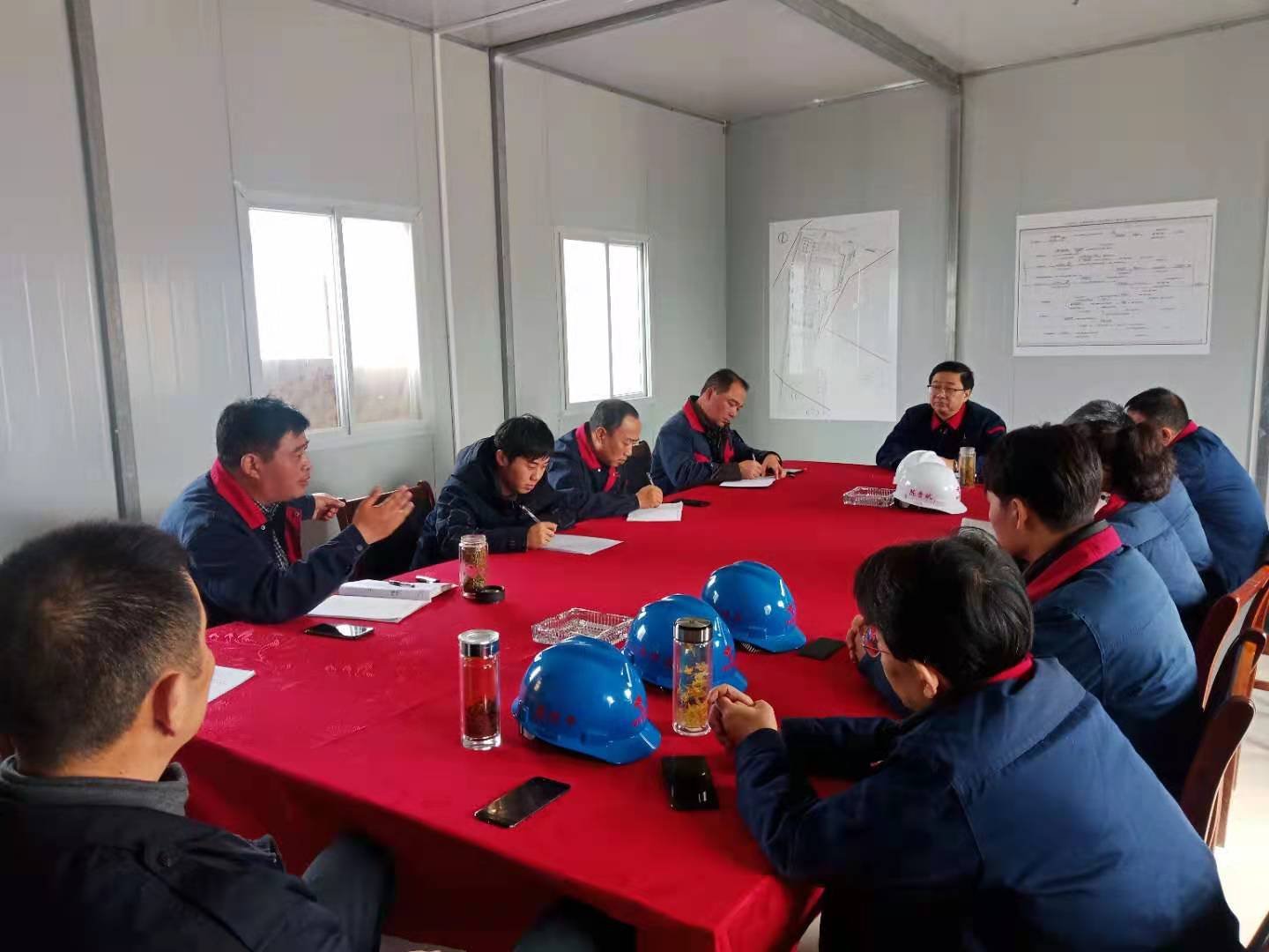 公司党委书记王伍升一行到江西彭泽金力石项目部调研