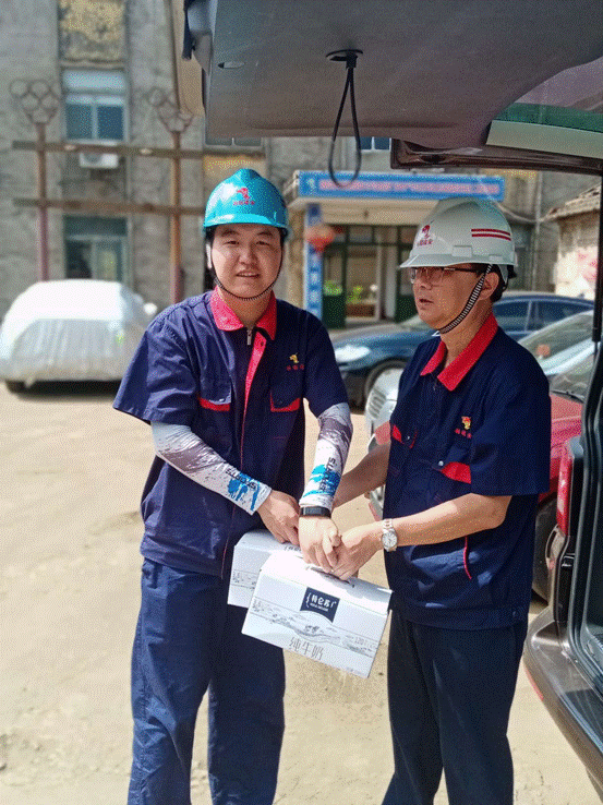 公司党委书记到金磊项目部开展工作调研 公司党委书记到金磊项目部开展工作调研