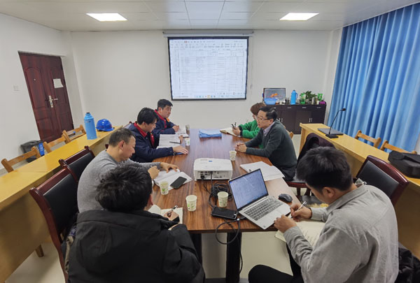 公司党委书记调研中试线项目 公司党委书记调研中试线项目