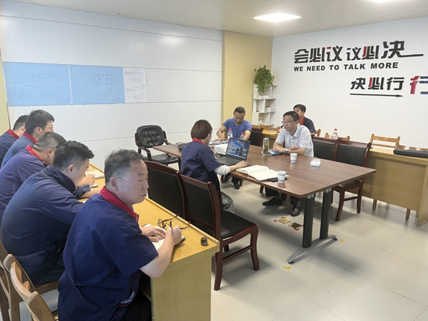 王伍升到建材研究室调研 王伍升到建材研究室调研